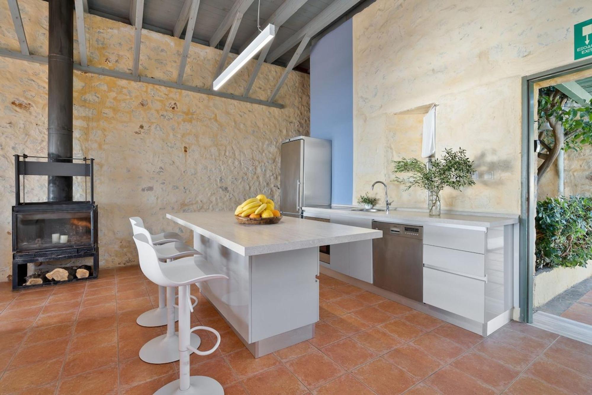 Villa Mediterranea, With Heated Pool Livadia  Exterior photo